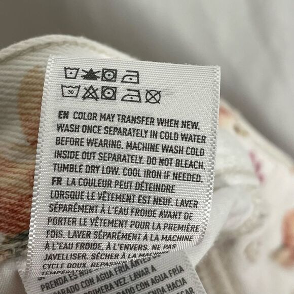 American Eagle Outfitter’s Floral High Rise Mom Short - Women’s 10 - Picture 6 of 7